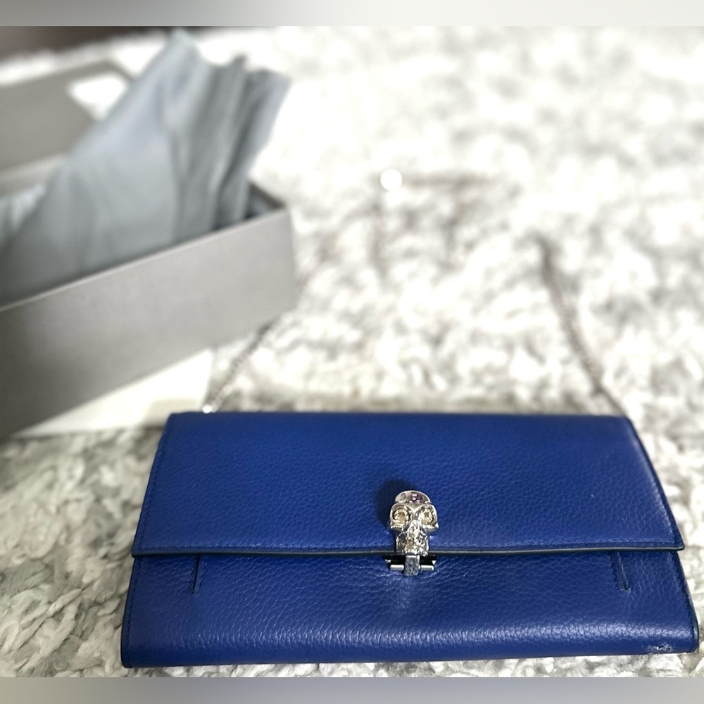 Alexander McQueen Skull Wallet on Chain Blue Leather Silver Hardware NWT - Picture 5 of 16